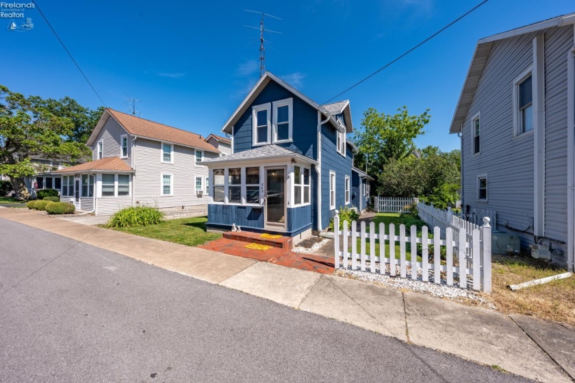 806 Church Street, Lakeside, 43440, 3 Bedrooms Bedrooms, ,1 BathroomBathrooms,Residential,For Sale,Church,20262053