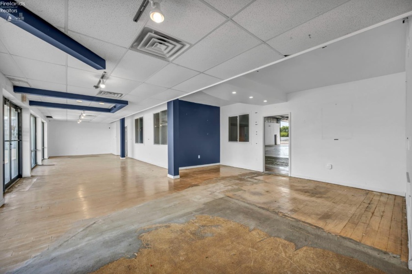 940 Catawba Road, Port Clinton, 43452, ,Commercial,For Sale,Catawba,20262070
