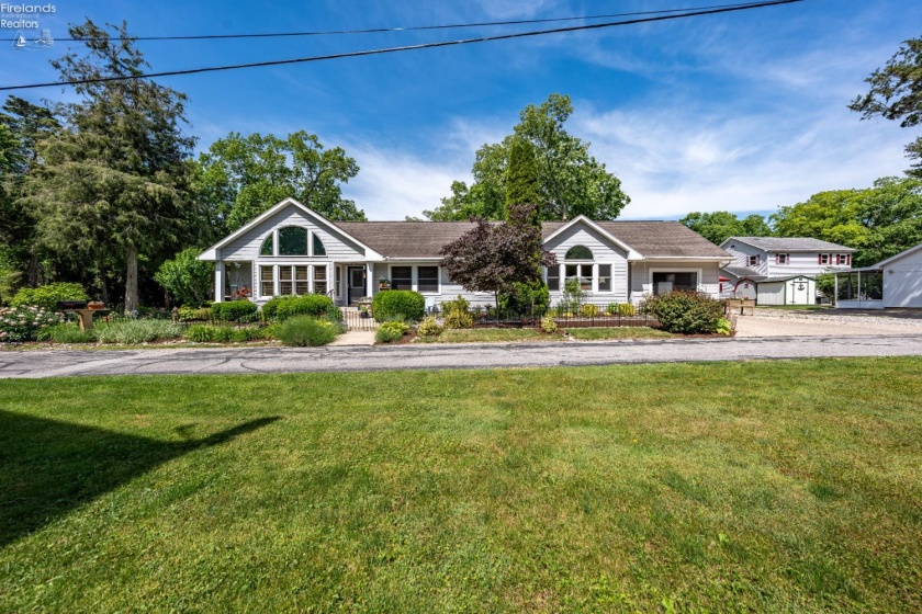 836 Cedar Road, Port Clinton, 43452, 3 Bedrooms Bedrooms, ,2 BathroomsBathrooms,Residential,For Sale,Cedar,20262116