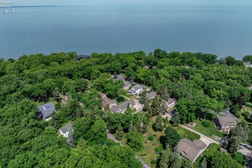 836 Cedar Road, Port Clinton, 43452, 3 Bedrooms Bedrooms, ,2 BathroomsBathrooms,Residential,For Sale,Cedar,20262116
