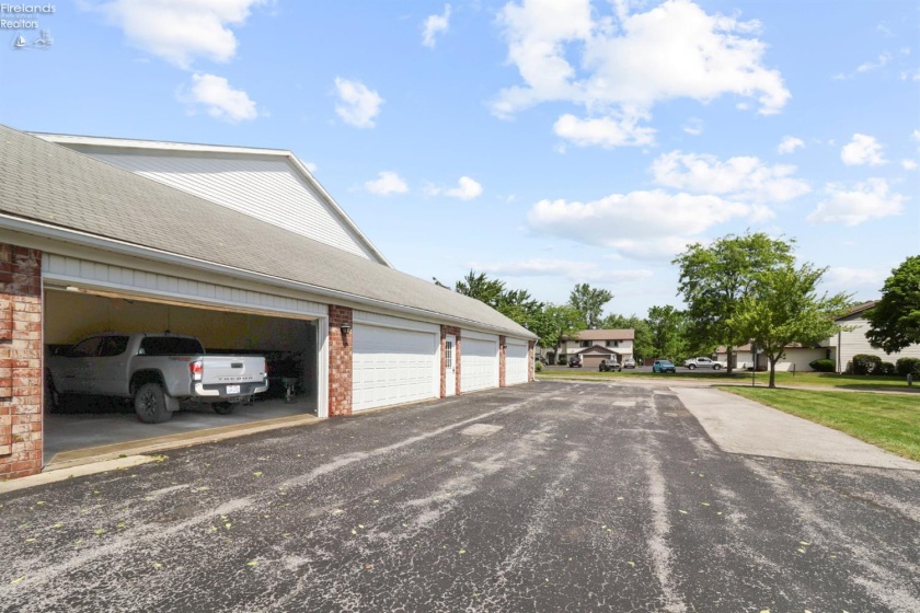 4704 Venice Heights Boulevard, Sandusky, 44870, 3 Bedrooms Bedrooms, ,2 BathroomsBathrooms,Residential,For Sale,Venice Heights,20262115