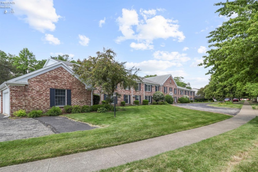 4704 Venice Heights Boulevard, Sandusky, 44870, 3 Bedrooms Bedrooms, ,2 BathroomsBathrooms,Residential,For Sale,Venice Heights,20262115
