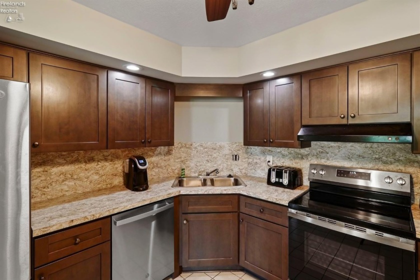 4704 Venice Heights Boulevard, Sandusky, 44870, 3 Bedrooms Bedrooms, ,2 BathroomsBathrooms,Residential,For Sale,Venice Heights,20262115