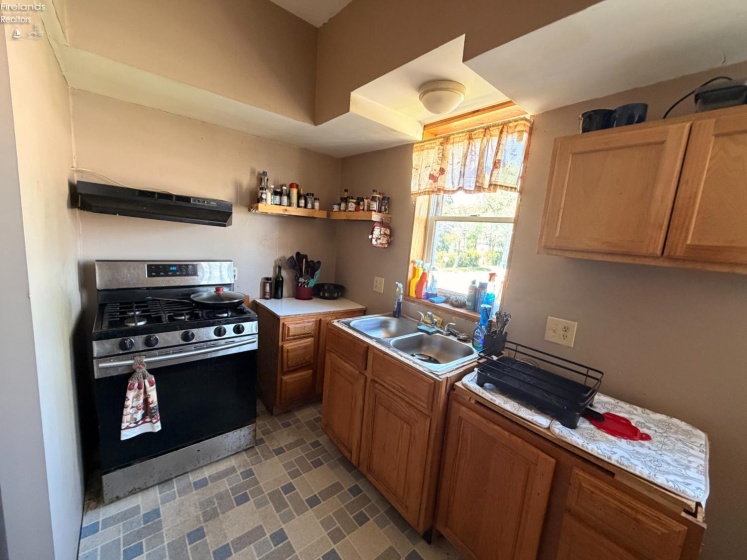 807 State Street, Fremont, 43420, 2 Bedrooms Bedrooms, ,2 BathroomsBathrooms,Residential,For Sale,State Street,20262122