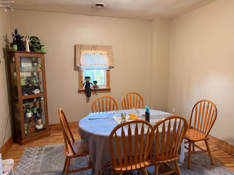 807 State Street, Fremont, 43420, 2 Bedrooms Bedrooms, ,2 BathroomsBathrooms,Residential,For Sale,State Street,20262122