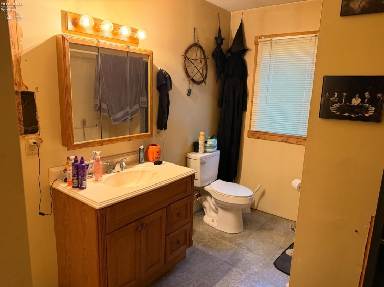 807 State Street, Fremont, 43420, 2 Bedrooms Bedrooms, ,2 BathroomsBathrooms,Residential,For Sale,State Street,20262122