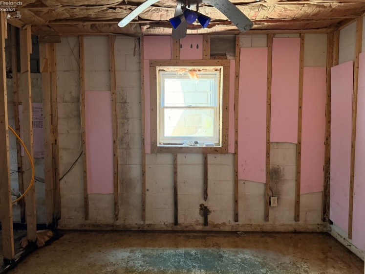 807 State Street, Fremont, 43420, 2 Bedrooms Bedrooms, ,2 BathroomsBathrooms,Residential,For Sale,State Street,20262122