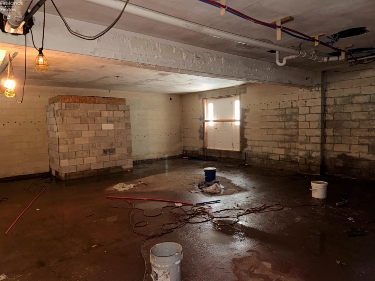 807 State Street, Fremont, 43420, 2 Bedrooms Bedrooms, ,2 BathroomsBathrooms,Residential,For Sale,State Street,20262122