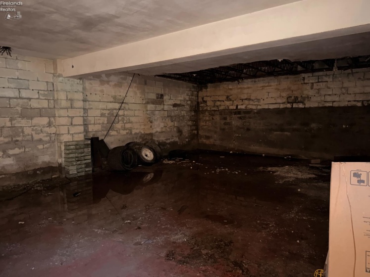 807 State Street, Fremont, 43420, 2 Bedrooms Bedrooms, ,2 BathroomsBathrooms,Residential,For Sale,State Street,20262122