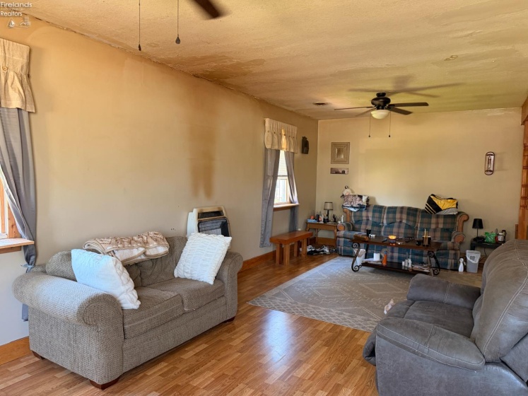 807 State Street, Fremont, 43420, 2 Bedrooms Bedrooms, ,2 BathroomsBathrooms,Residential,For Sale,State Street,20262122