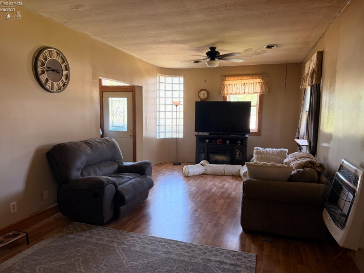 807 State Street, Fremont, 43420, 2 Bedrooms Bedrooms, ,2 BathroomsBathrooms,Residential,For Sale,State Street,20262122