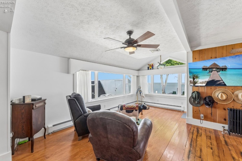 203 Ashland Avenue, Huron, 44839, 3 Bedrooms Bedrooms, ,2 BathroomsBathrooms,Residential,For Sale,Ashland,20262135