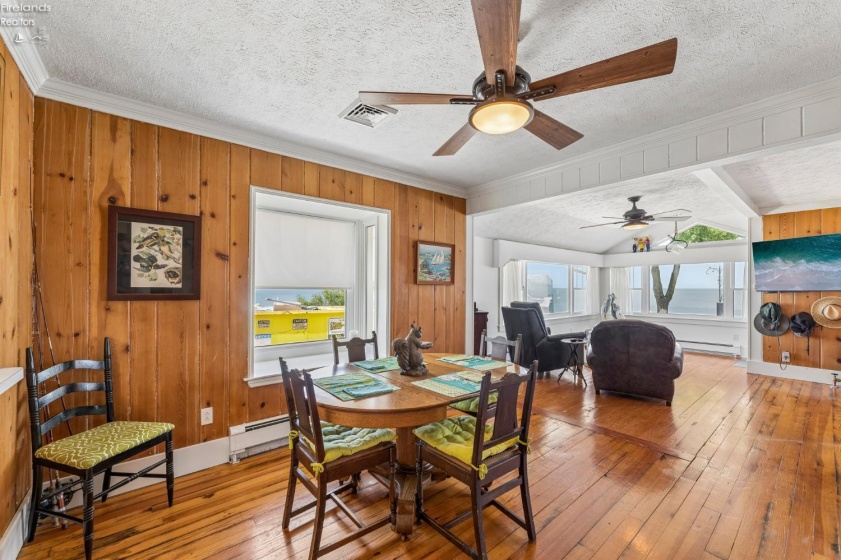 203 Ashland Avenue, Huron, 44839, 3 Bedrooms Bedrooms, ,2 BathroomsBathrooms,Residential,For Sale,Ashland,20262135