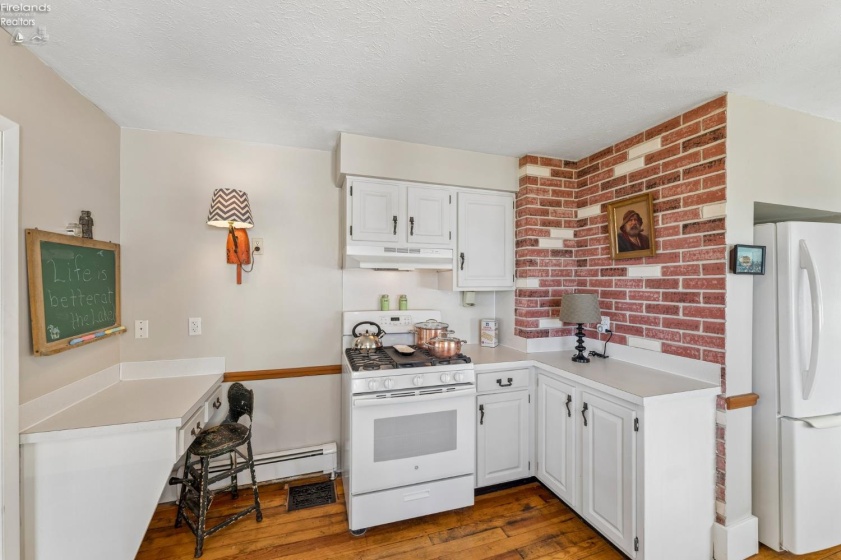 203 Ashland Avenue, Huron, 44839, 3 Bedrooms Bedrooms, ,2 BathroomsBathrooms,Residential,For Sale,Ashland,20262135