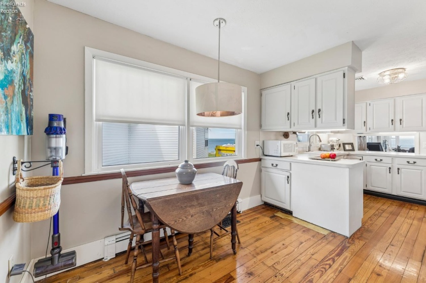 203 Ashland Avenue, Huron, 44839, 3 Bedrooms Bedrooms, ,2 BathroomsBathrooms,Residential,For Sale,Ashland,20262135
