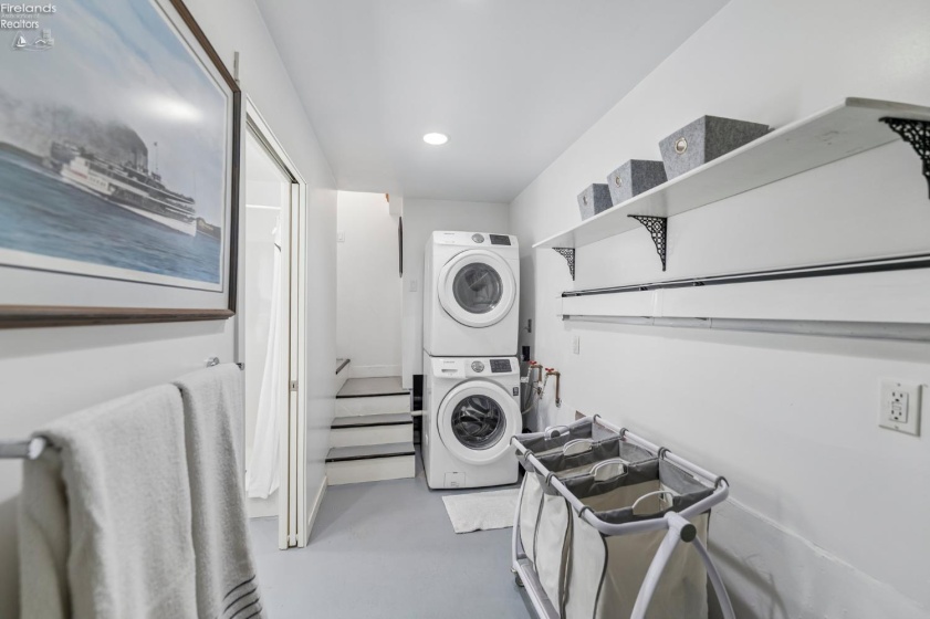 203 Ashland Avenue, Huron, 44839, 3 Bedrooms Bedrooms, ,2 BathroomsBathrooms,Residential,For Sale,Ashland,20262135
