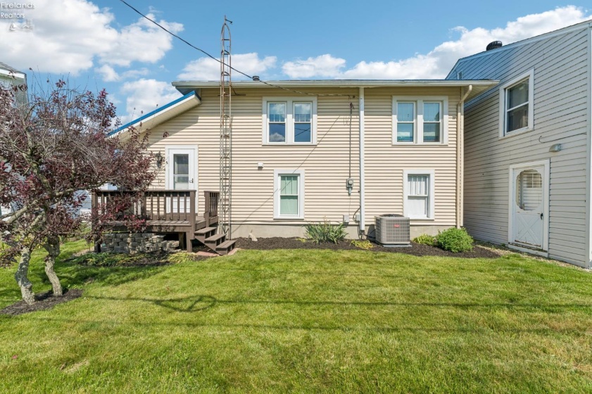 203 Ashland Avenue, Huron, 44839, 3 Bedrooms Bedrooms, ,2 BathroomsBathrooms,Residential,For Sale,Ashland,20262135