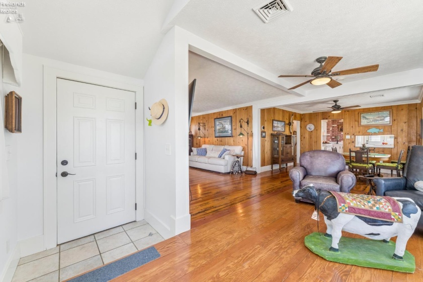 203 Ashland Avenue, Huron, 44839, 3 Bedrooms Bedrooms, ,2 BathroomsBathrooms,Residential,For Sale,Ashland,20262135
