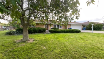 209 Parkview Drive, Walbridge, 43465, 3 Bedrooms Bedrooms, ,2 BathroomsBathrooms,Residential,For Sale,Parkview Drive,20261987