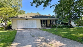 1938 Glen Springs Drive, Fremont, 43420, 3 Bedrooms Bedrooms, ,1 BathroomBathrooms,Residential,For Sale,Glen Springs,20262022