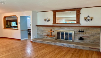 1938 Glen Springs Drive, Fremont, 43420, 3 Bedrooms Bedrooms, ,1 BathroomBathrooms,Residential,For Sale,Glen Springs,20262022