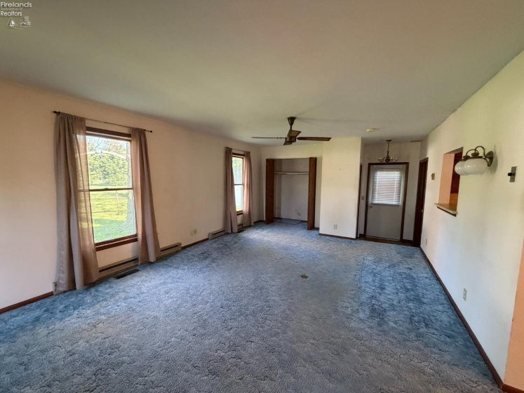 527 Washington Avenue, Huron, 44839, 3 Bedrooms Bedrooms, ,1 BathroomBathrooms,Residential,For Sale,Washington,20262051
