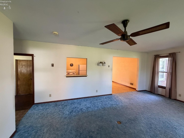 527 Washington Avenue, Huron, 44839, 3 Bedrooms Bedrooms, ,1 BathroomBathrooms,Residential,For Sale,Washington,20262051