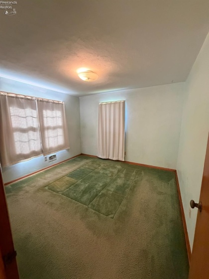 527 Washington Avenue, Huron, 44839, 3 Bedrooms Bedrooms, ,1 BathroomBathrooms,Residential,For Sale,Washington,20262051
