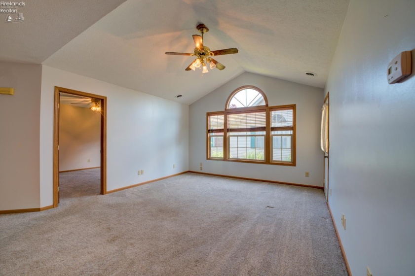 212 Crestwood, Willard, 44890, 2 Bedrooms Bedrooms, ,2 BathroomsBathrooms,Residential,For Sale,Crestwood,20262137