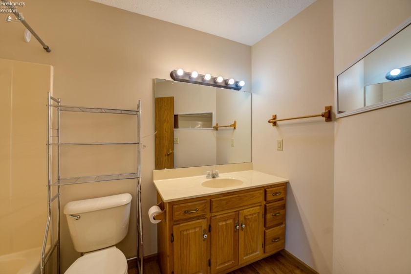 212 Crestwood, Willard, 44890, 2 Bedrooms Bedrooms, ,2 BathroomsBathrooms,Residential,For Sale,Crestwood,20262137