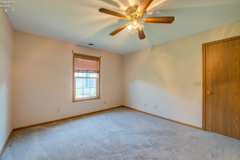 212 Crestwood, Willard, 44890, 2 Bedrooms Bedrooms, ,2 BathroomsBathrooms,Residential,For Sale,Crestwood,20262137