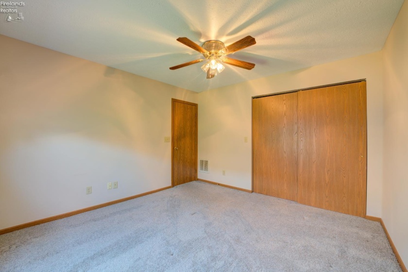 212 Crestwood, Willard, 44890, 2 Bedrooms Bedrooms, ,2 BathroomsBathrooms,Residential,For Sale,Crestwood,20262137
