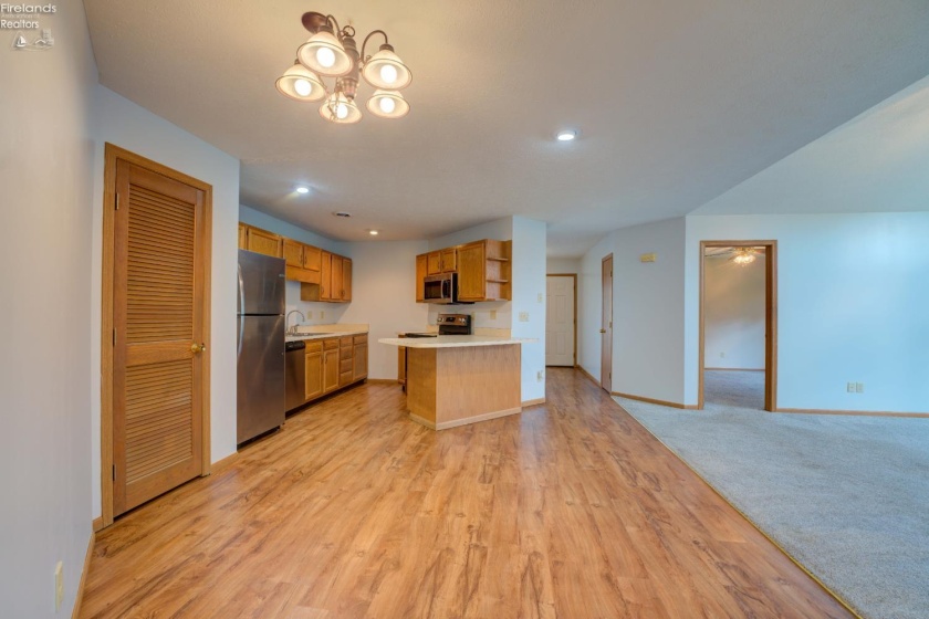 212 Crestwood, Willard, 44890, 2 Bedrooms Bedrooms, ,2 BathroomsBathrooms,Residential,For Sale,Crestwood,20262137