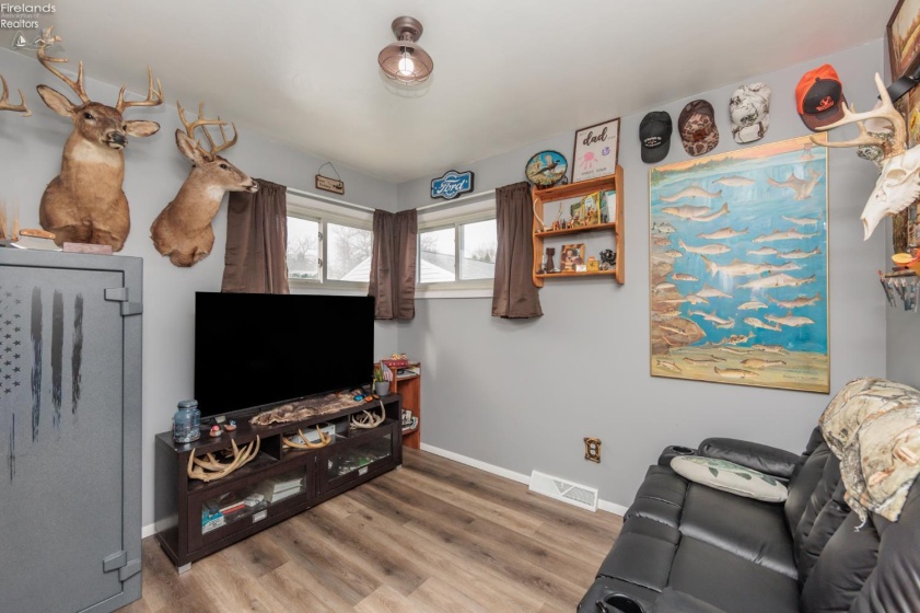 2121 Putnam Street, Sandusky, 44870, 4 Bedrooms Bedrooms, ,2 BathroomsBathrooms,Residential,For Sale,Putnam,20262129