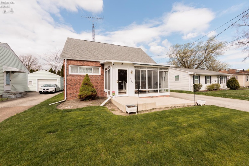 2121 Putnam Street, Sandusky, 44870, 4 Bedrooms Bedrooms, ,2 BathroomsBathrooms,Residential,For Sale,Putnam,20262129