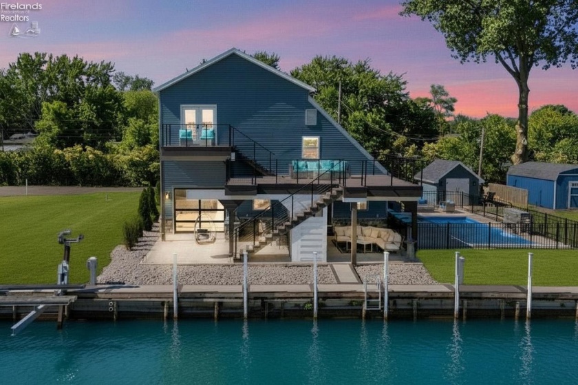 4690 Johnson Avenue, Port Clinton, 43452, 4 Bedrooms Bedrooms, ,3 BathroomsBathrooms,Residential,For Sale,Johnson,20262153
