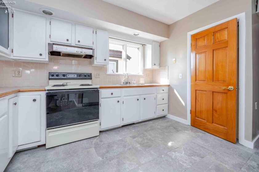 2130 Columbus, Sandusky, 44870, 3 Bedrooms Bedrooms, ,3 BathroomsBathrooms,Residential,For Sale,Columbus,20262157