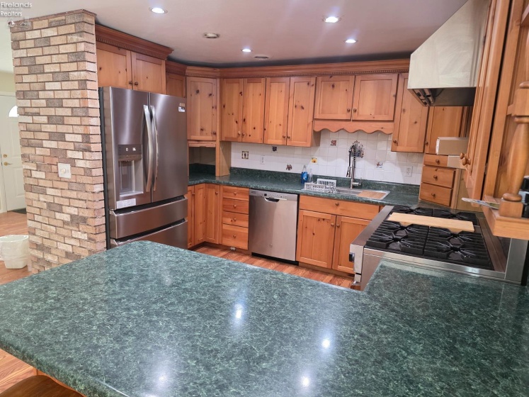 5002 Dallas Avenue, Sandusky, 44870, 3 Bedrooms Bedrooms, ,1 BathroomBathrooms,Residential,For Sale,Dallas,20262162