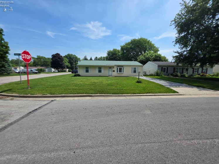 5002 Dallas Avenue, Sandusky, 44870, 3 Bedrooms Bedrooms, ,1 BathroomBathrooms,Residential,For Sale,Dallas,20262162