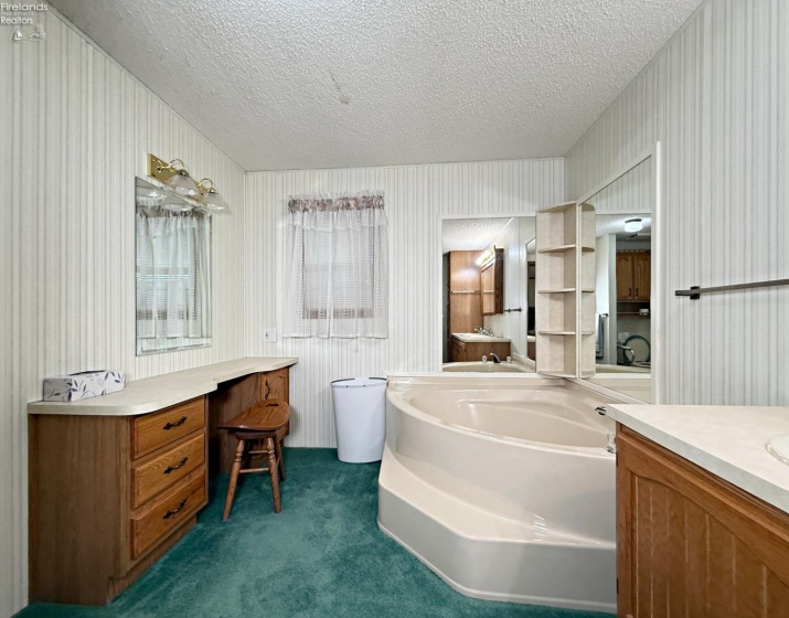 60 State Route 101, Tiffin, 44883, 2 Bedrooms Bedrooms, ,2 BathroomsBathrooms,Residential,For Sale,State Route 101,20262136