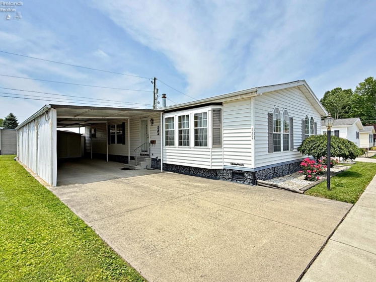 60 State Route 101, Tiffin, 44883, 2 Bedrooms Bedrooms, ,2 BathroomsBathrooms,Residential,For Sale,State Route 101,20262136