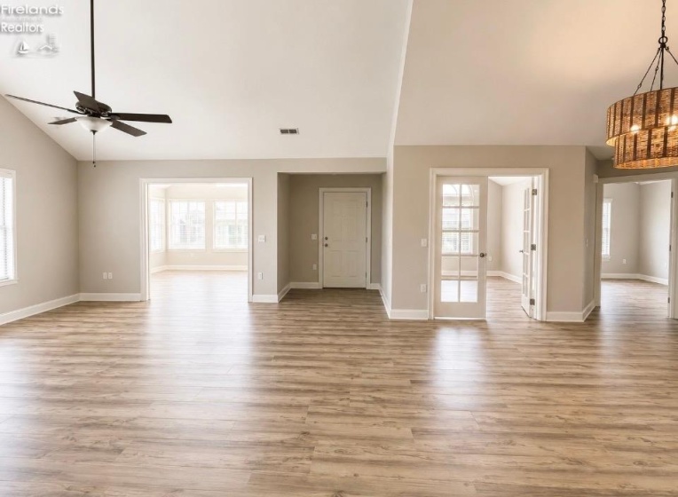 2695 Canterbury Circle, Port Clinton, 43452, 2 Bedrooms Bedrooms, ,2 BathroomsBathrooms,Residential,For Sale,Canterbury,20261955