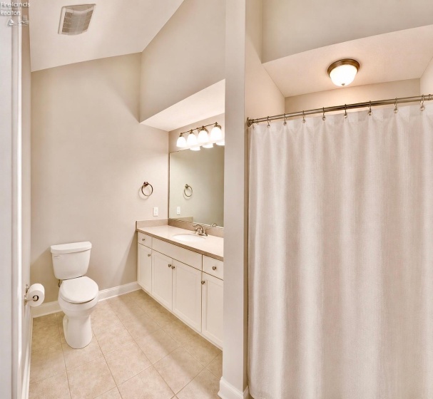 2695 Canterbury Circle, Port Clinton, 43452, 2 Bedrooms Bedrooms, ,2 BathroomsBathrooms,Residential,For Sale,Canterbury,20261955