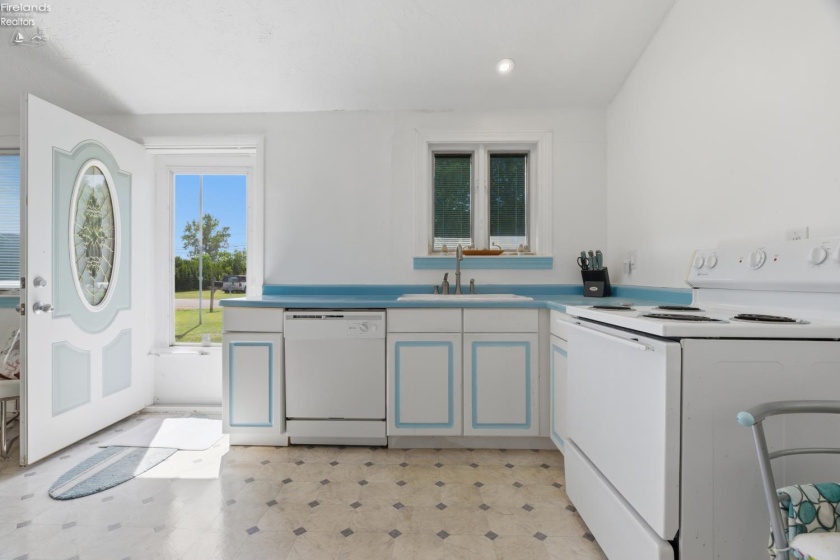 445 Morton Road, Vermilion, 44089, 2 Bedrooms Bedrooms, ,2 BathroomsBathrooms,Residential,For Sale,Morton,20262064