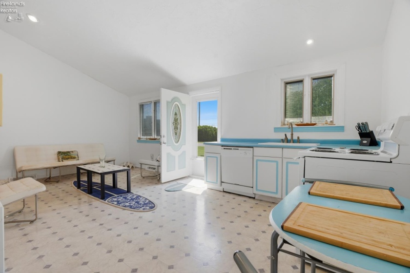 445 Morton Road, Vermilion, 44089, 2 Bedrooms Bedrooms, ,2 BathroomsBathrooms,Residential,For Sale,Morton,20262064