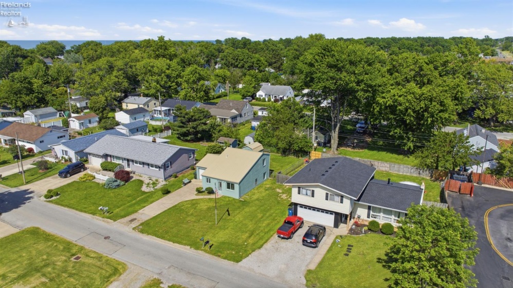445 Morton Road, Vermilion, 44089, 2 Bedrooms Bedrooms, ,2 BathroomsBathrooms,Residential,For Sale,Morton,20262064