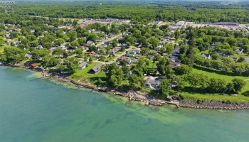 445 Morton Road, Vermilion, 44089, 2 Bedrooms Bedrooms, ,2 BathroomsBathrooms,Residential,For Sale,Morton,20262064