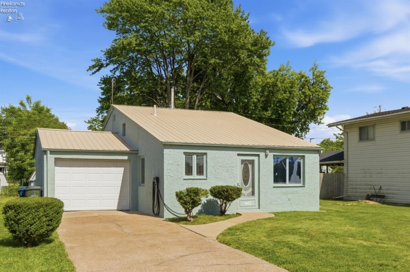 445 Morton Road, Vermilion, 44089, 2 Bedrooms Bedrooms, ,2 BathroomsBathrooms,Residential,For Sale,Morton,20262064