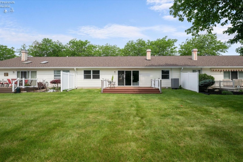 937 Ridgeview Drive, Huron, 44839, 3 Bedrooms Bedrooms, ,2 BathroomsBathrooms,Residential,For Sale,Ridgeview,20262180