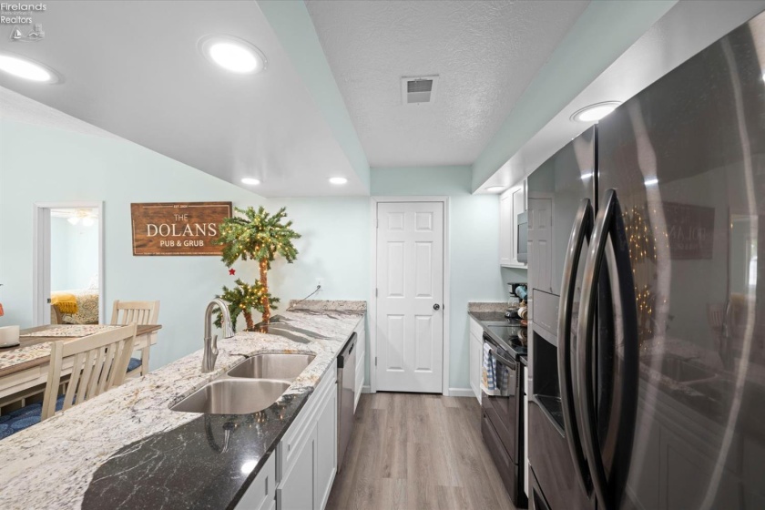 937 Ridgeview Drive, Huron, 44839, 3 Bedrooms Bedrooms, ,2 BathroomsBathrooms,Residential,For Sale,Ridgeview,20262180